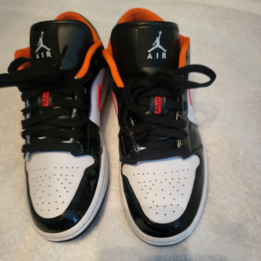 Authentic Air Jordan Low SE Black Toe Multi Color #CZ4776-101 Women's Size 7